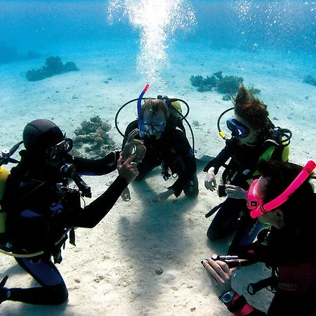 منتجع هيلسايد بيتش كلوب