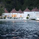 리조트 Hillside Club 5*