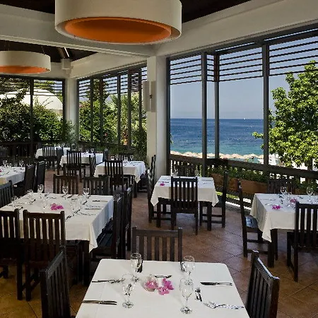 Resort Hillside Club