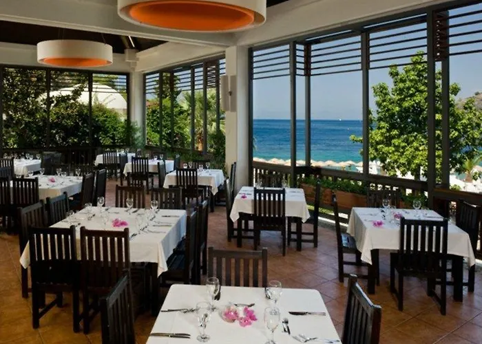 度假村 Hillside Club